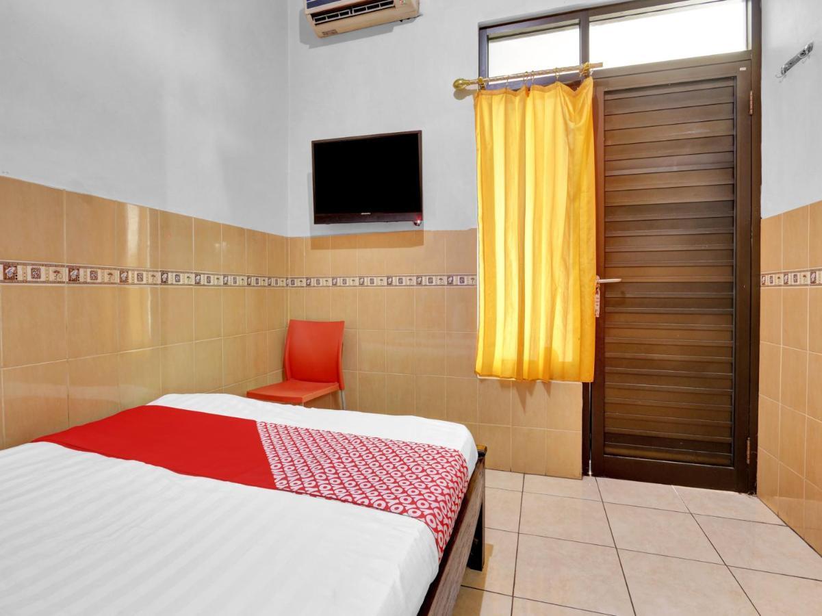 Oyo 90695 Srikandi Nologaten Hotel Yogyakarta Ngoại thất bức ảnh