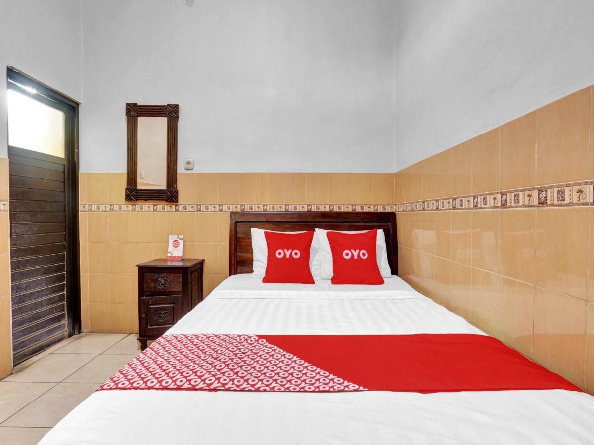 Oyo 90695 Srikandi Nologaten Hotel Yogyakarta Ngoại thất bức ảnh